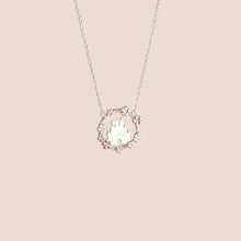 Load image into Gallery viewer, Flower Castle Necklace