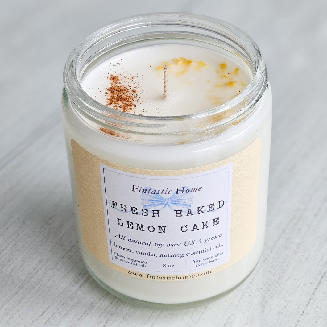 Fresh Baked Lemon Cake Candle: Lemon, vanilla, nutmeg